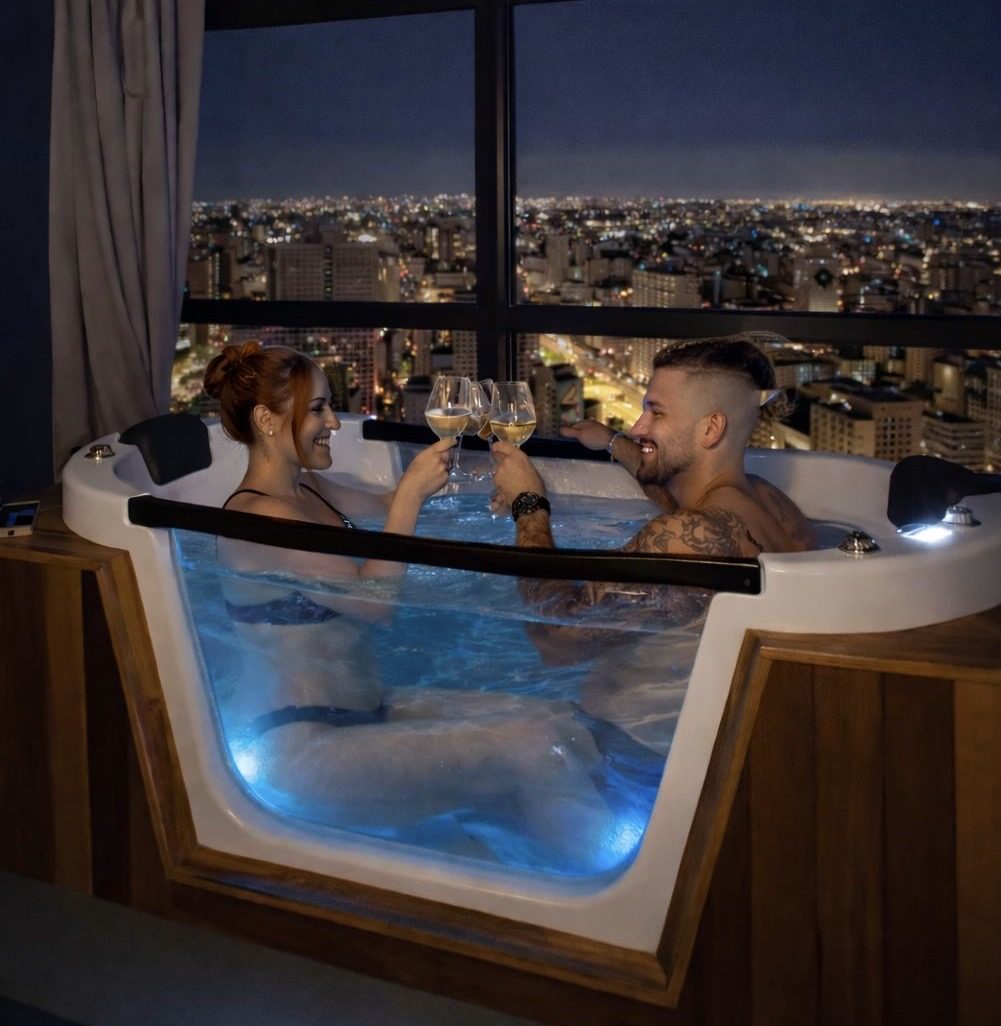Suíte Blue Jacuzzi Vidro com jacuzzi de vidro e vista noturna de São Paulo