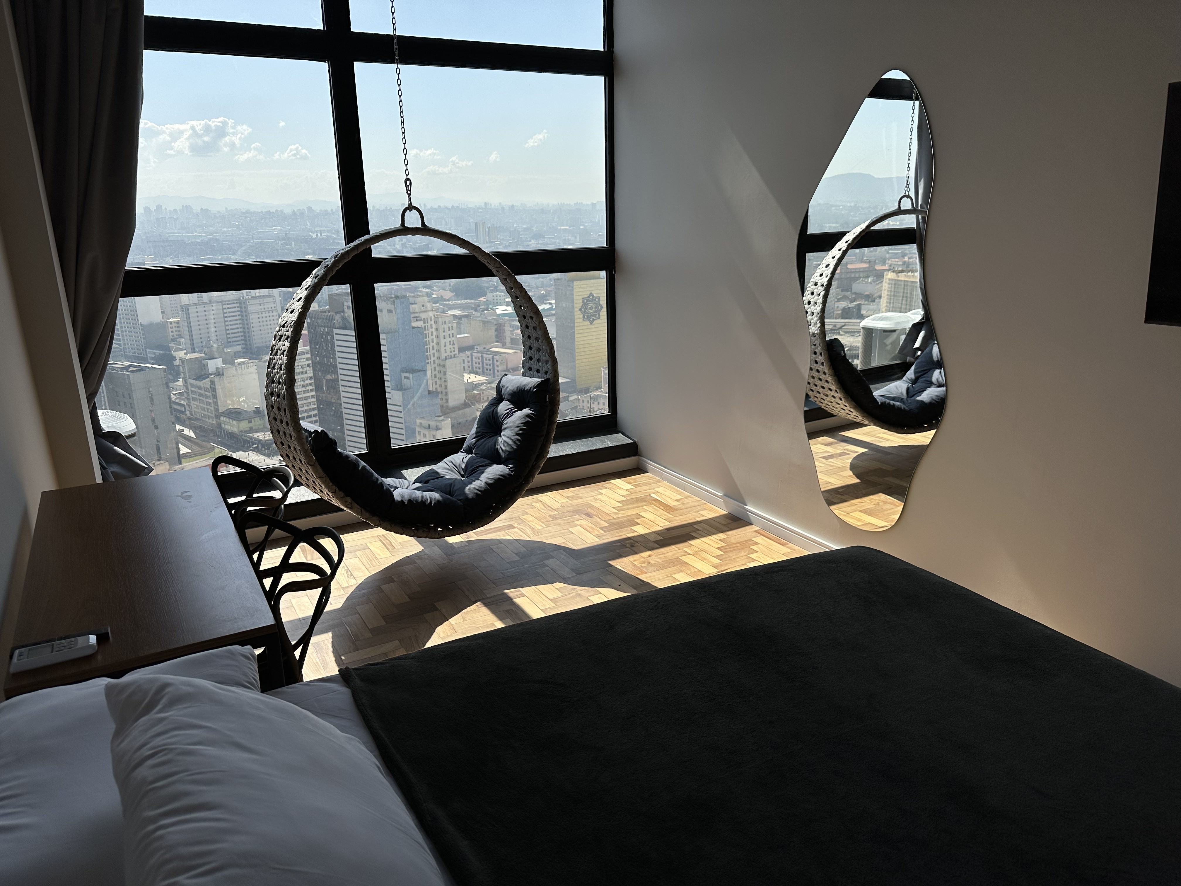 Suíte com balanço e vista para São Paulo